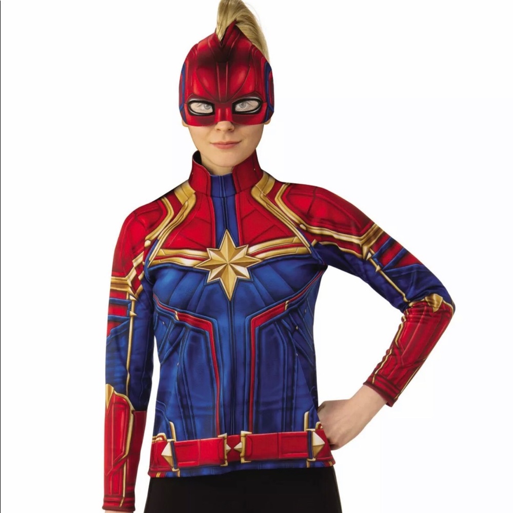Captain marvel 2 piece top set size medium